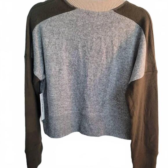 NEW THEO & SPENCE women's color block sweater in grey/loden/putty - Picture 2 of 4